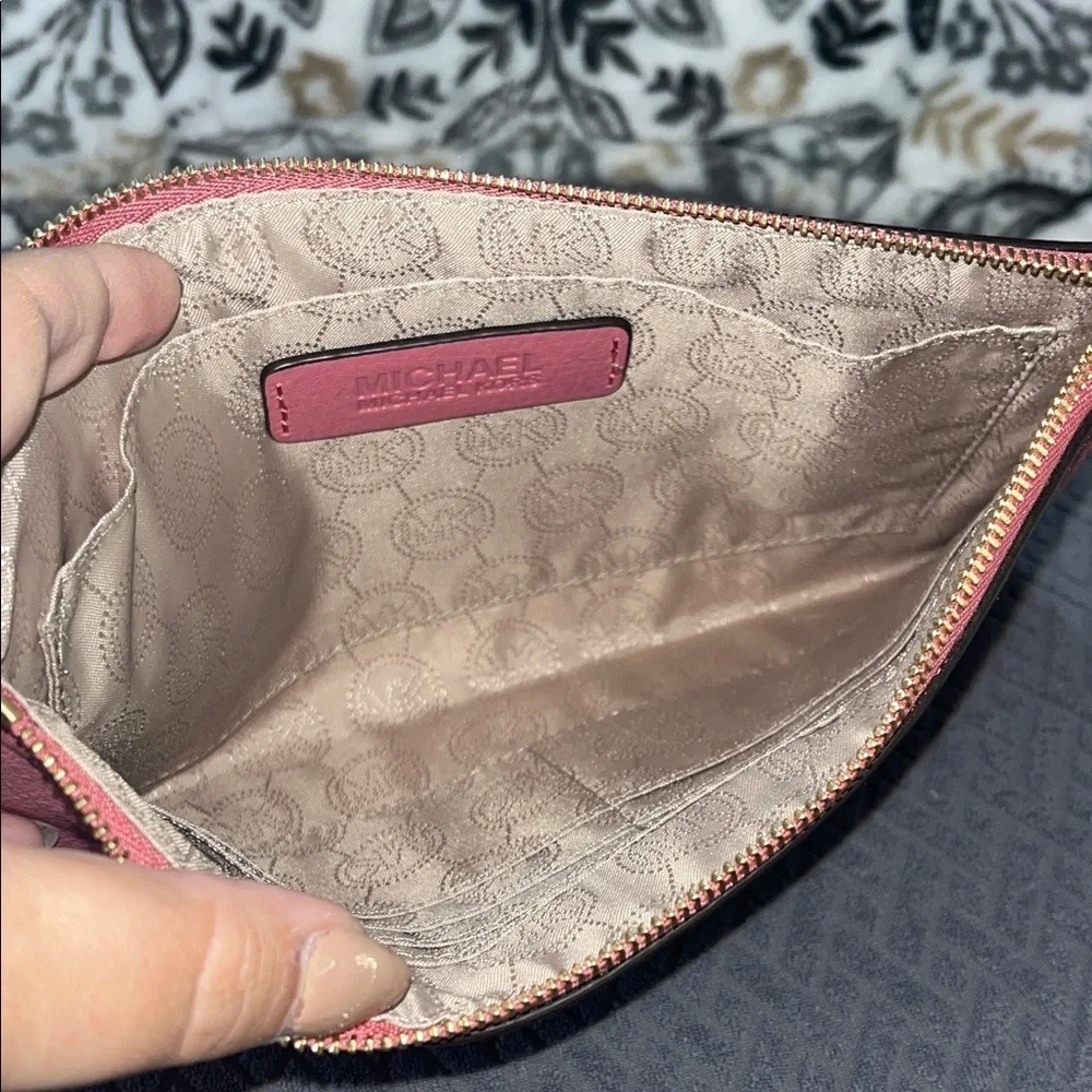 Michael Kors Rose Leather Wristlet